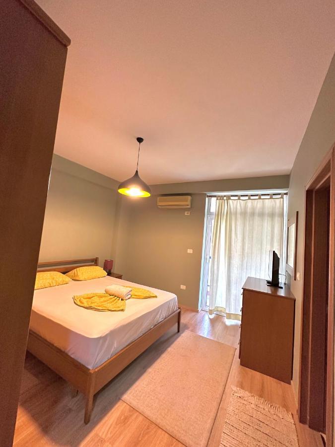 Central Inn Home ติรานา ภายนอก รูปภาพ